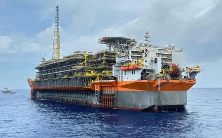 Maior plataforma de petróleo do Brasil inicia operação no pré-sal