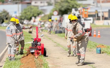 Caminhada Iluminada: projeto começa a ser  implantado nos canteiros centrais de avenidas de Araxá