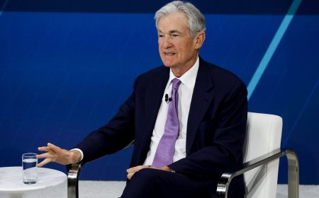 Powell diz que ainda não há necessidade de apressar mudanças nas taxas de juros
