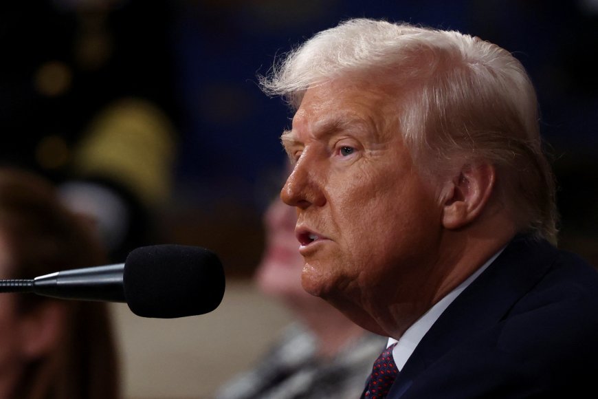 Trump diz que está autorizando administração a produzir energia a partir de carvão