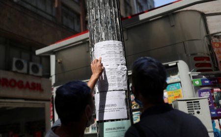 Pedidos auxílio-desemprego nos EUA caem em meio a mercado de trabalho ainda estável