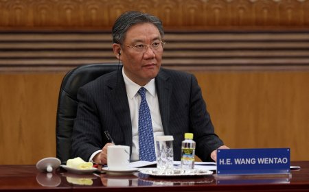 China considera isenção de tarifas dos EUA um “pequeno passo” para corrigir um erro
