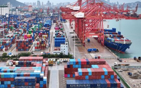 Exportações da China disparam 12% antes de tarifas: “Céu não vai cair”, diz porta-voz