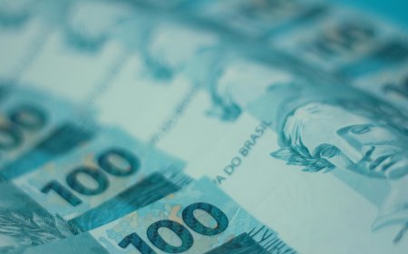 Dinheiro em espécie vai morrer? Worldpay projeta uso de notas despencando até 2030