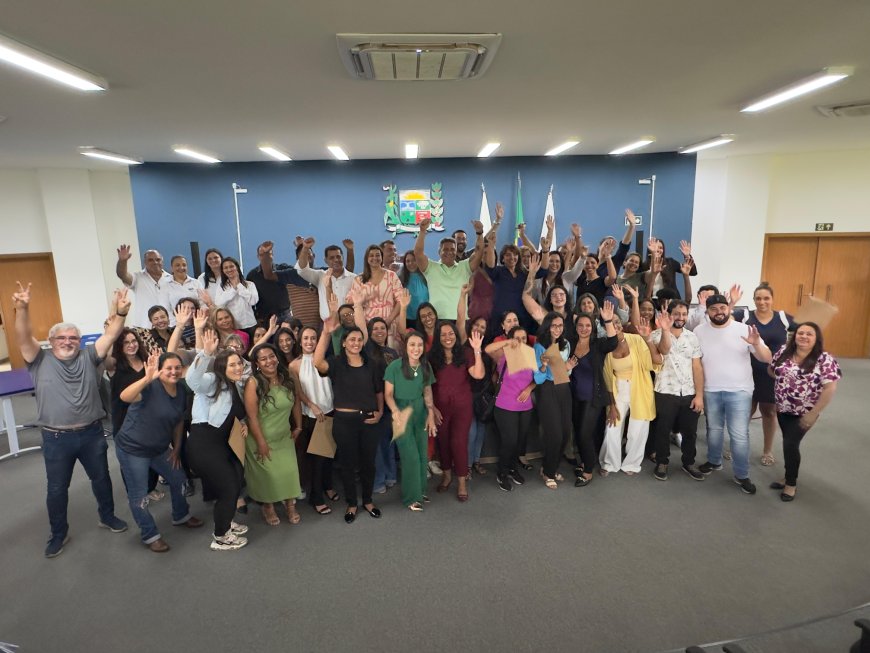 Empossados os novos servidores aprovados no concurso público da rede municipal de educação