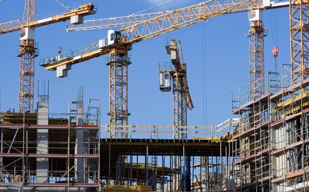 Queda na poupança no 1º tri passa 2024 e freia expansão da construção civil, diz CBIC