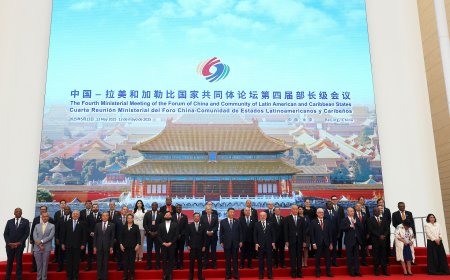 China promete aumentar importações e US$ 9 bi em novos créditos à América Latina