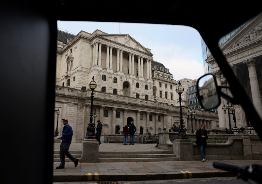 Banco da Inglaterra corta juros para 4,25% e vê um impacto de tarifas no crescimento