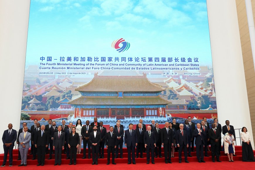 China promete aumentar importações e US$ 9 bi em novos créditos à América Latina