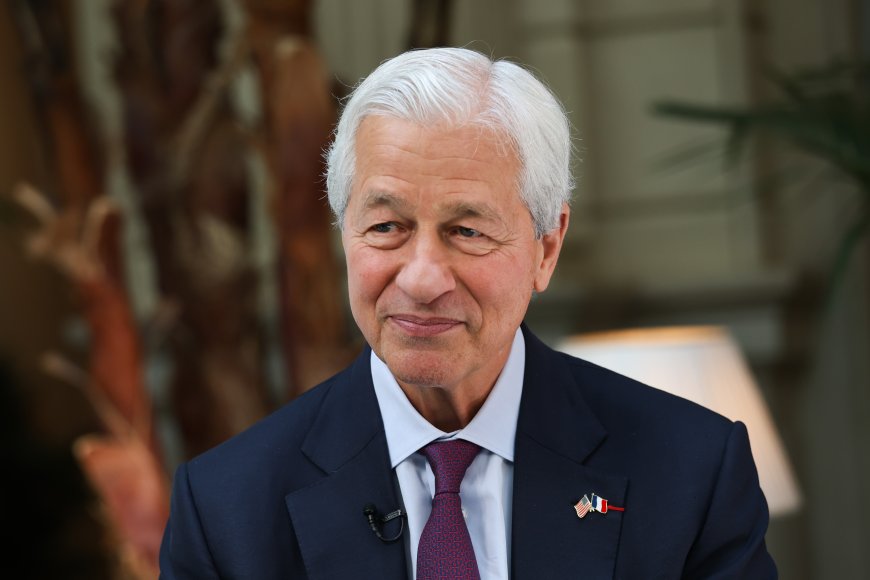 Recessão continua sendo possibilidade com impacto prolongado de tarifas, diz Dimon