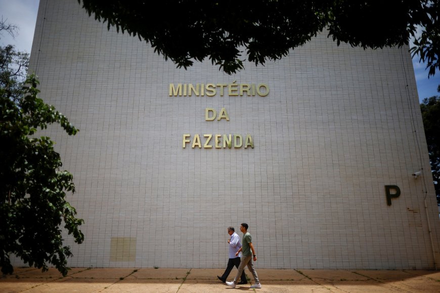 O que é “shutdown” e por que governo faz alerta na discussão sobre o IOF?