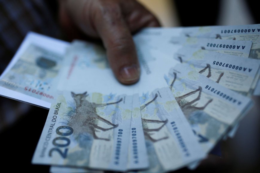 Crédito consignado privado aumenta 7,4% em abril com nova modalidade de empréstimo