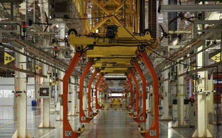 Desempenho da indústria em abril fortalece projeções de esfriamento gradual do setor