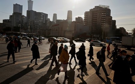 Fábricas da China desaceleram, consumo avança mais que o esperado