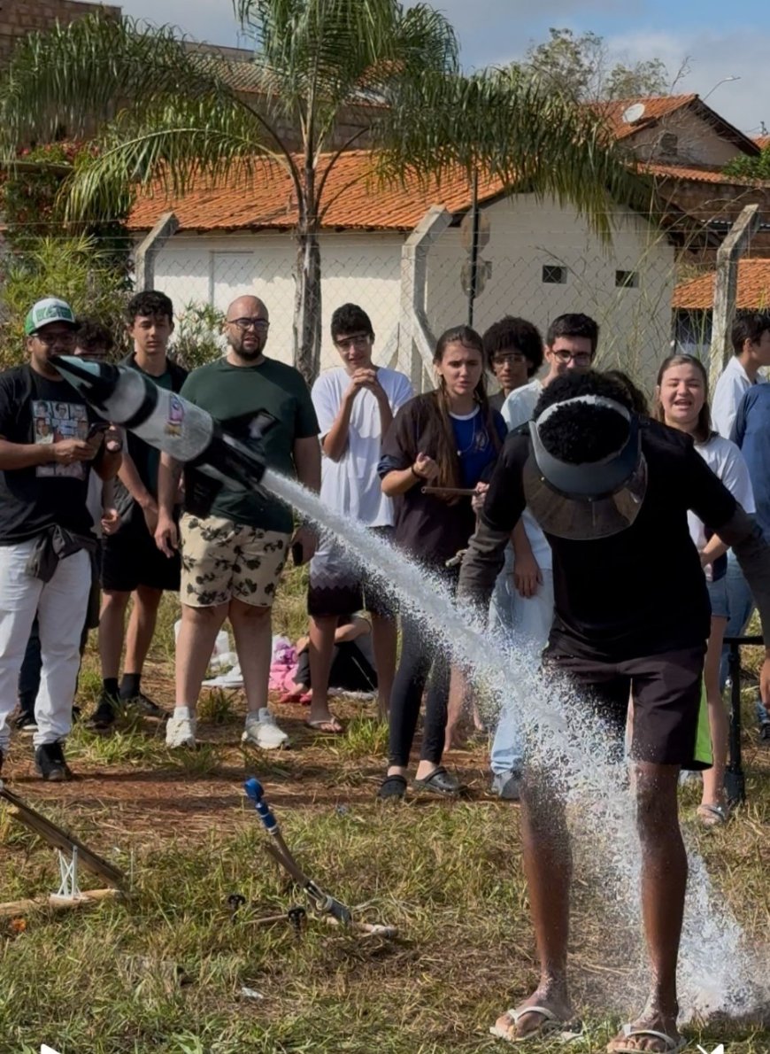 CEFET-Araxá na Olímpiada Brasileira de Foguetes.