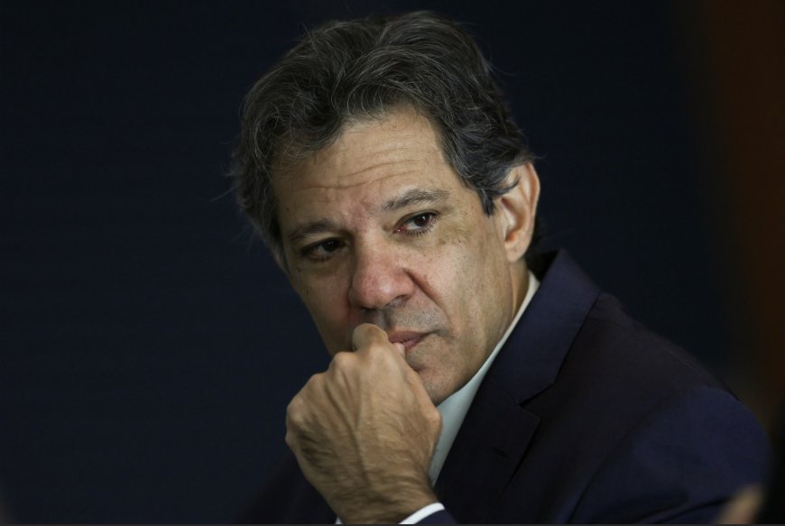 Haddad vai debater alternativas ao aumento do IOF com líderes do Congresso no domingo