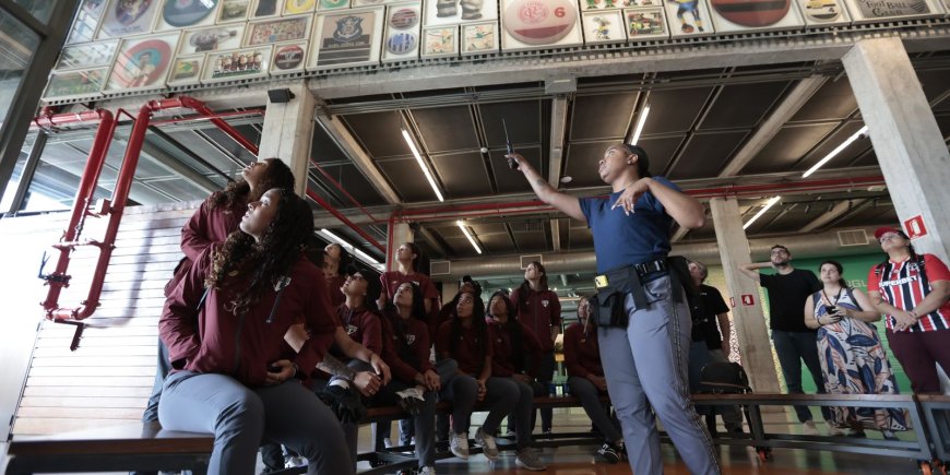 SP: torcedores acompanham o Campeonato Feminino no Museu do Futebol