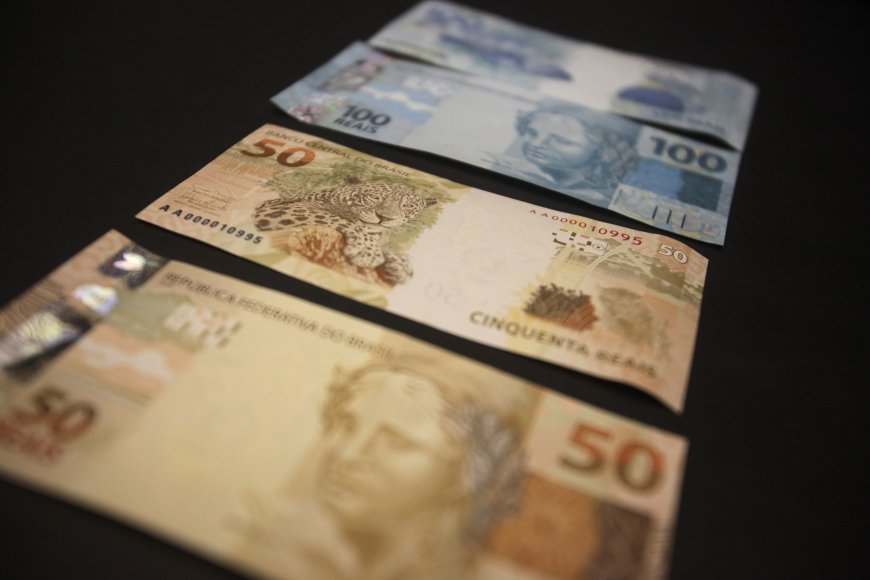 Concessões de empréstimos no Brasil recuam em maio, estoque de crédito sobe