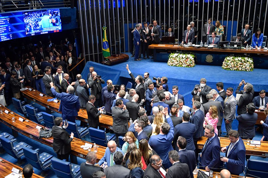 Aprovada a lei  que aumenta  o número de deputados federais