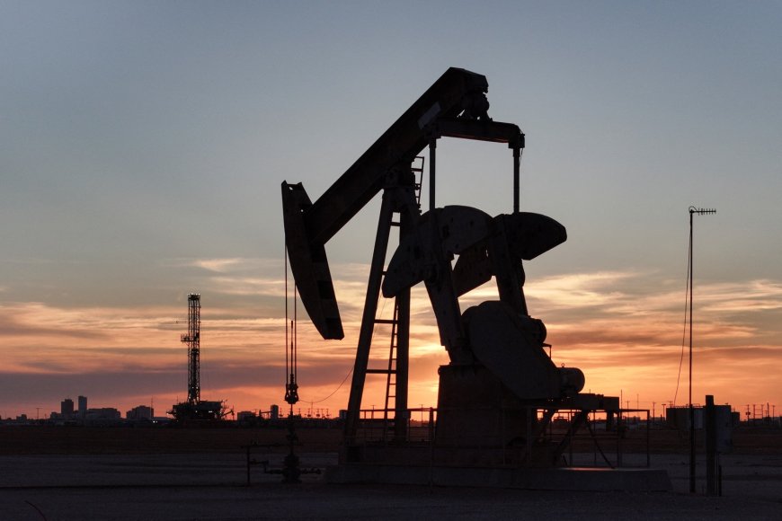 E o petróleo, para onde vai? Tarifas de Trump e oferta maior da Opep amenizam cotação