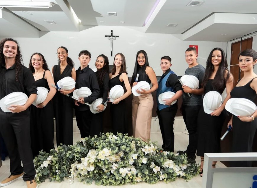 UNIARAXÁ celebra a 1ª Cerimônia de Meio-Engenheiro e Meio-Arquiteto