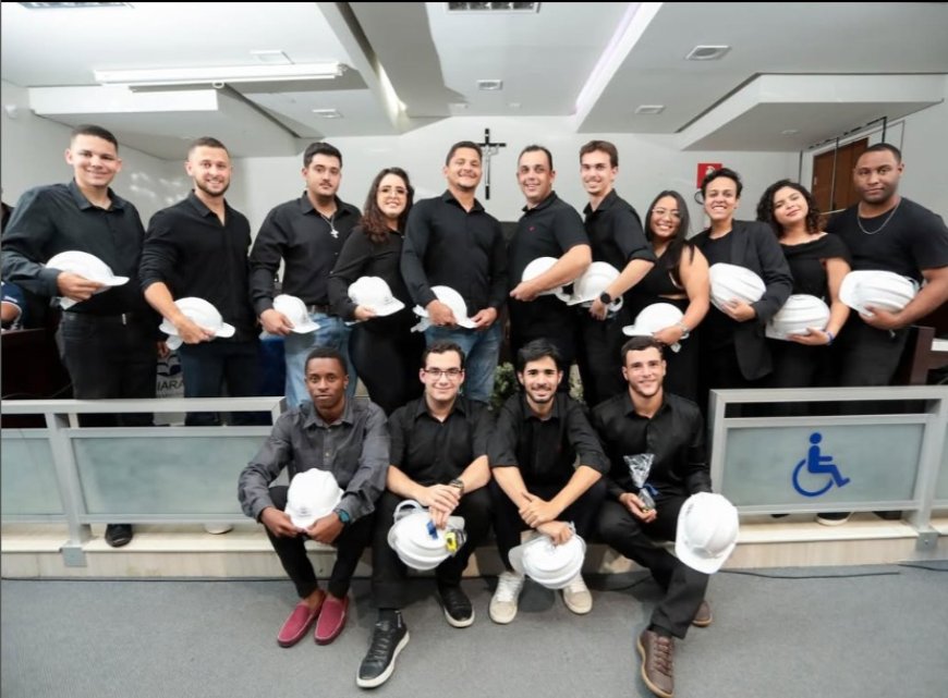 UNIARAXÁ celebra a 1ª Cerimônia de Meio-Engenheiro e Meio-Arquiteto