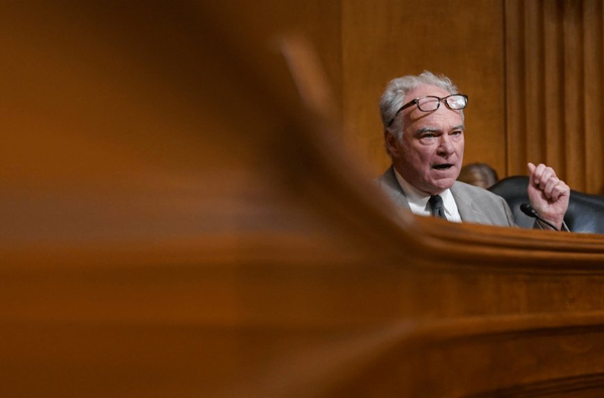 EUA: senador Tim Kaine pretende contestar ordem legal de Trump para taxar o Brasil