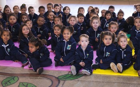 Mais de 13 mil alunos da rede municipal de educação de Araxá recebem uniformes