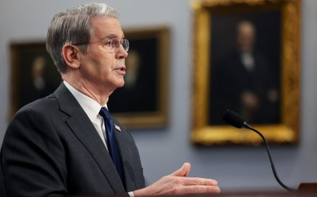 Fed deve ser independente e cometeu erros, diz Bessent