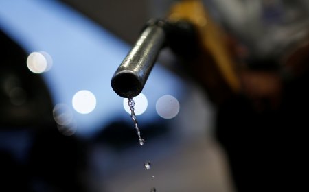 ICMS em gasolina sobe R$ 0,10 por litro a partir de janeiro; em diesel, sobe R$ 0,05