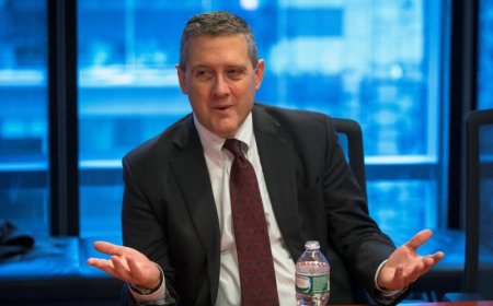 Ex-membro do Fed, Bullard diz que se reuniu com Bessent sobre cargo de chair do Fed