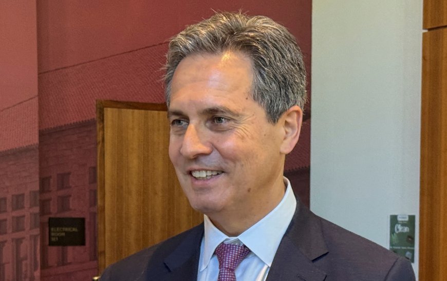 Presidente do Fed de St. Louis vê espaço limitado para novos cortes de juros nos EUA