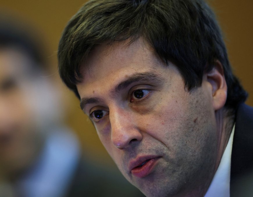 Dados sugerem moderação da atividade apesar de sinais mistos, diz Guillen, do BC