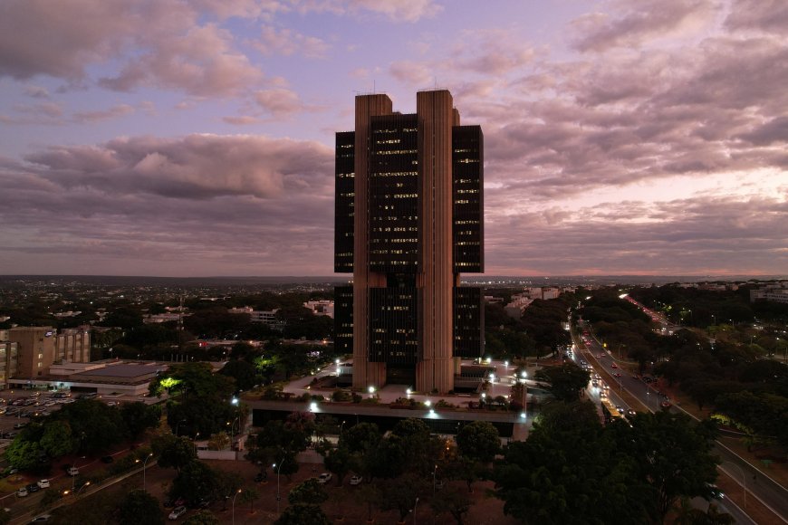 Lula autoriza nomeação de 1.434 servidores para 20 órgãos, sendo 200 para o BC