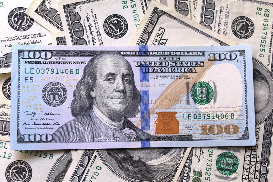 Banco Central vende US$ 1 bi em dois leilões de linha para rolagem