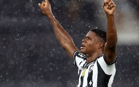 Panamenho José Kadir leva Botafogo à vitória no Brasileiro