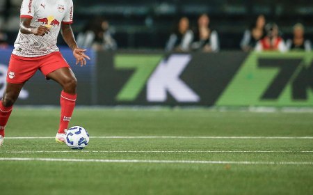 Jogador do Bragantino pede desculpas após fala machista contra árbitra