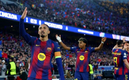 Raphinha marca dois em goleada do Barcelona na Liga dos Campeões