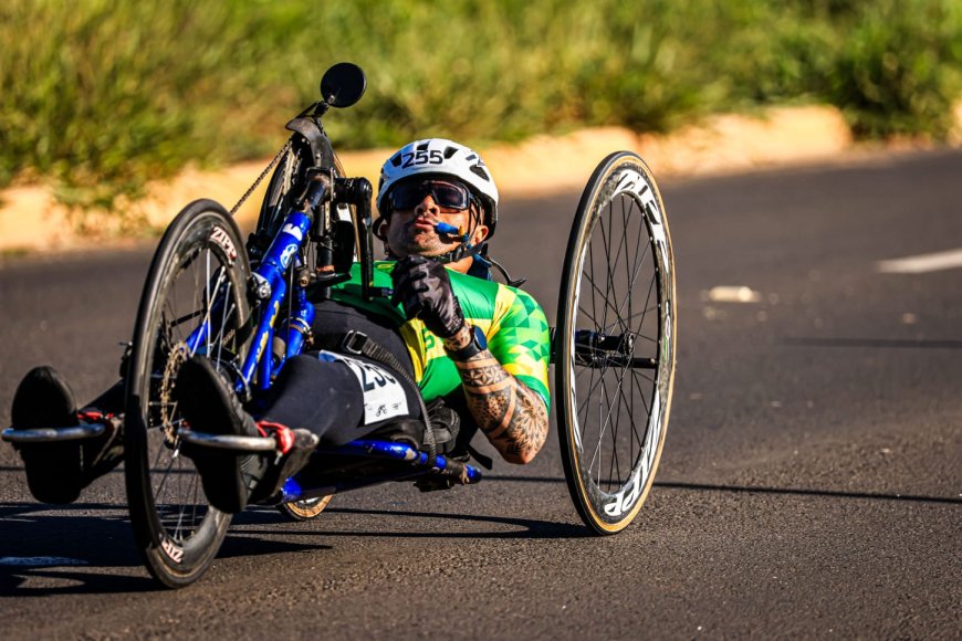 Atleta paralímpico araxaense estreia no Pan-Americano de Ciclismo