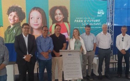FIEMG inaugura escola do SESI em Araçuaí e lança pedra fundamental de nova unidade em Salinas
