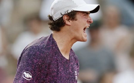 João Fonseca vira sobre croata e vai encarar Djoko em Roland Garros
