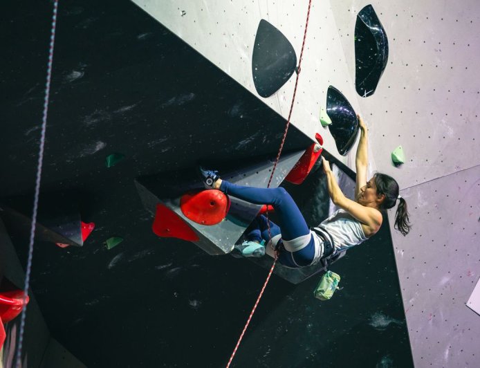Marina Dias vence etapa da Copa do Mundo de paraescalada nos EUA