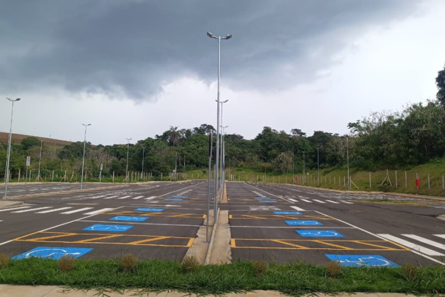 Estacionamento do Barreiro com 200 vagas já está em operação