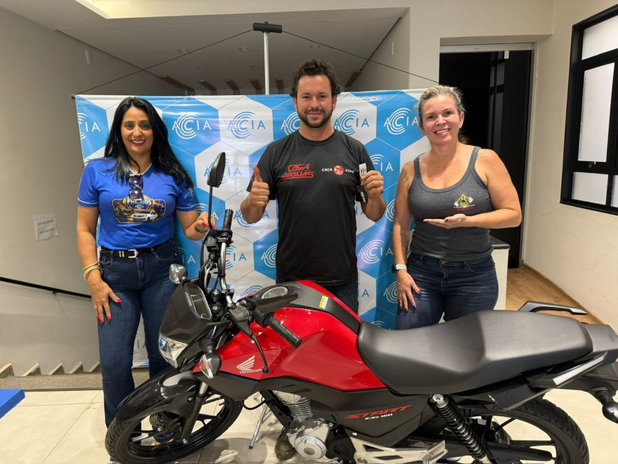 Festival de prêmios da ACIA entrega primeira moto e mantém sorteios até o fim do ano em Araxá