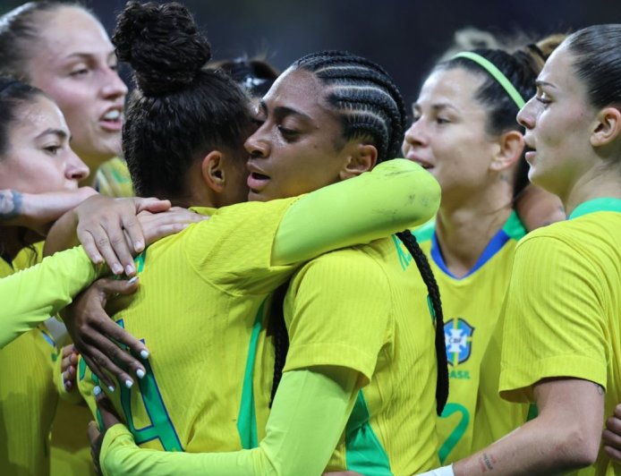Seleção feminina encara Estados Unidos esta noite em São Paulo