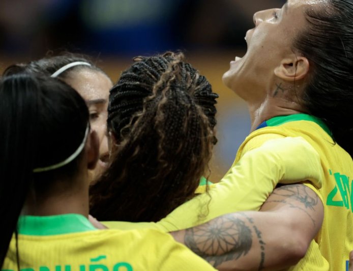 Em virada relâmpago, seleção brasileira feminina vence Estados Unidos