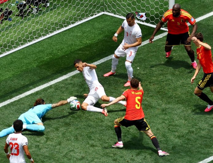 Defesa do Irã brilha e segura 0 a 0 contra a Bélgica em Los Angeles