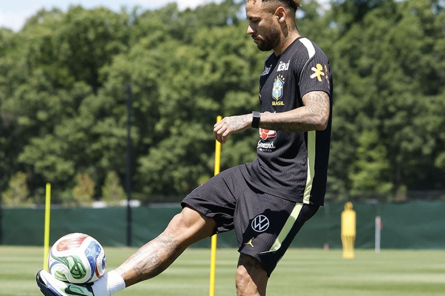 Neymar volta a treinar com a seleção a 2 dias do jogo contra o Haiti