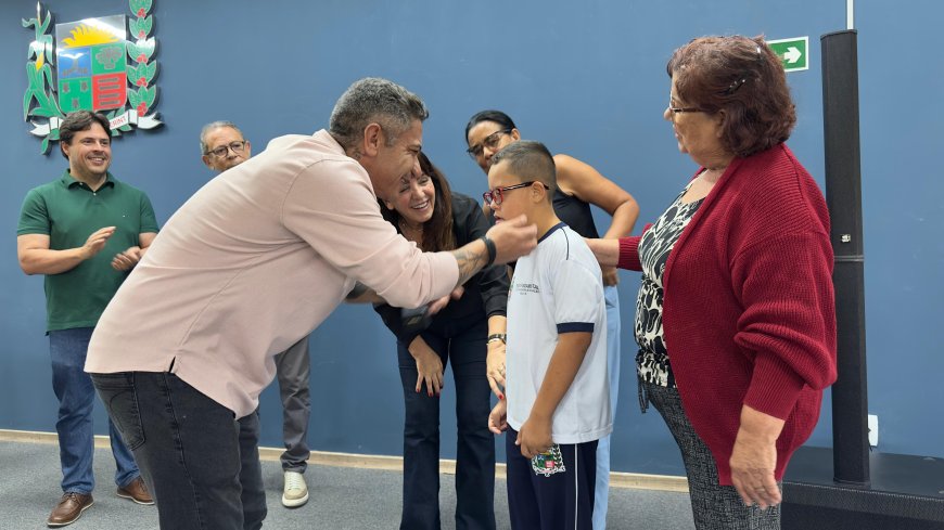 Prefeitura de Araxá realiza nova entrega de óculos do Programa Miguilim